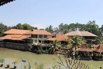 Desa Gumati Sentul Hotel